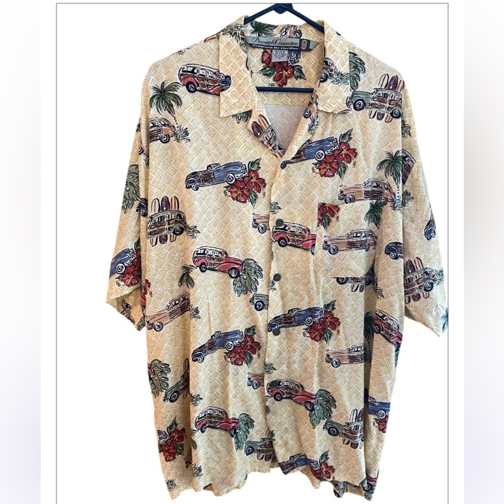 Pineapple connection Vintage Car Print short sleeve Shirt. Size XL.‎ wood look